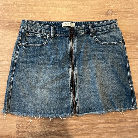 FP We The Free Zip Front Blue Denim Mini Skirt Size - 31 - Picture 2 of 10